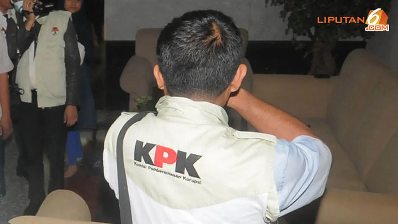 geledah-kpk-131003c.jpg