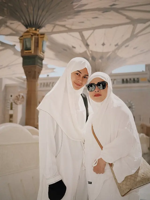 Artis Umroh Jelang Puasa