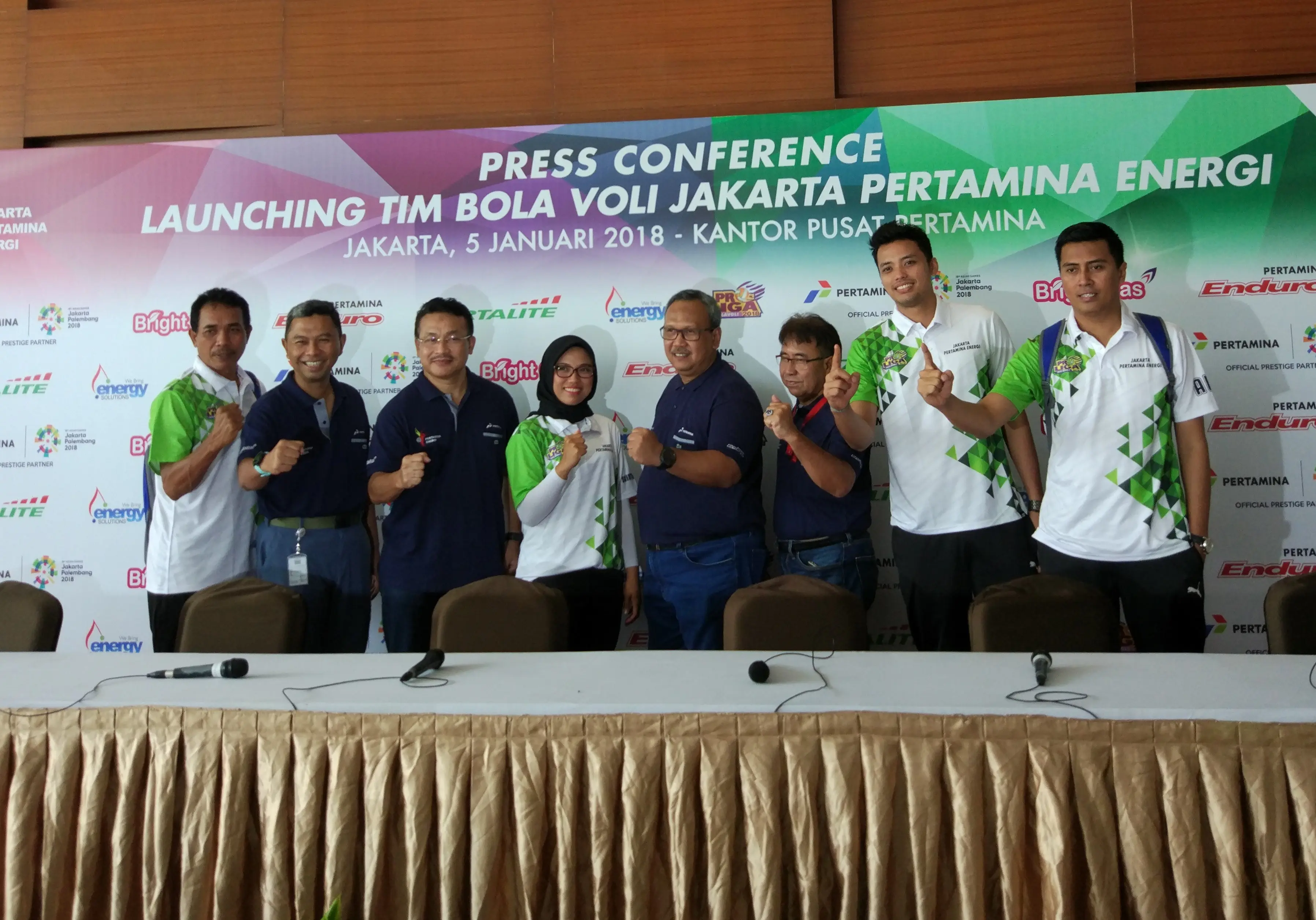 Pelatih Jakarta Permina Energi M Ansori (paling kiri). (Liputan6.com/Ahmad Fawwaz Usman)