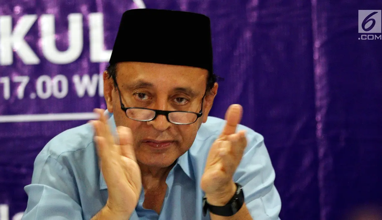 Anggota Dewan Pembina DPP Partai Gerindra Fuad Bawazier menjadi pembicara diskusi di DPP PAN, Jakarta, Rabu (9/5). Diskusi tentang reformasi tahun 1998 tersebut juga membahas peran Amien Rais sebagai bapak reformasi. (Liputan6.com/JohanTallo)
