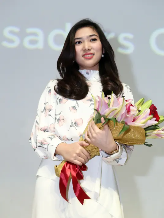 Keinginan mempelajari musik secara teknis semakin kuat. Kesempatan emas pun didapat saat masih duduk di SMA. Ia mendapatkan tawaran untuk kuliah di sebuah Universitas Musik di Singapura tanpa perlu mendapatkan ijazah SMA. (Adrian Putra/Bintang.com)