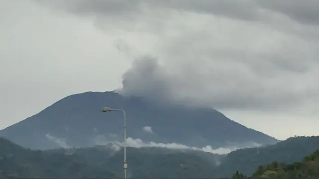 Gunung Agung di Bali Erupsi, Warga Diminta Tenang