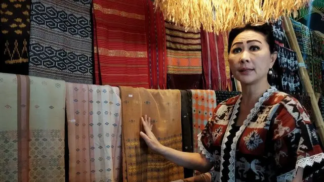 Di Labuan Bajo, 11 Kepala Negara Bakal Pakai Tenun Motif Mata Manuk di KTT ke-42 ASEAN