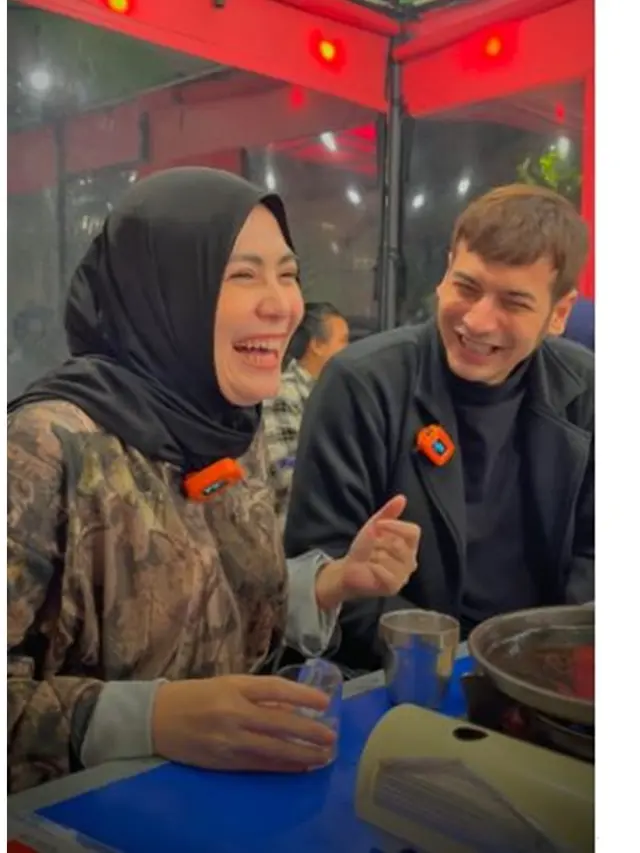 6 Potret Boy Hamzah dan Rina Amalia, Istri Ingin Lepas Hijab Usai Disebut Tua