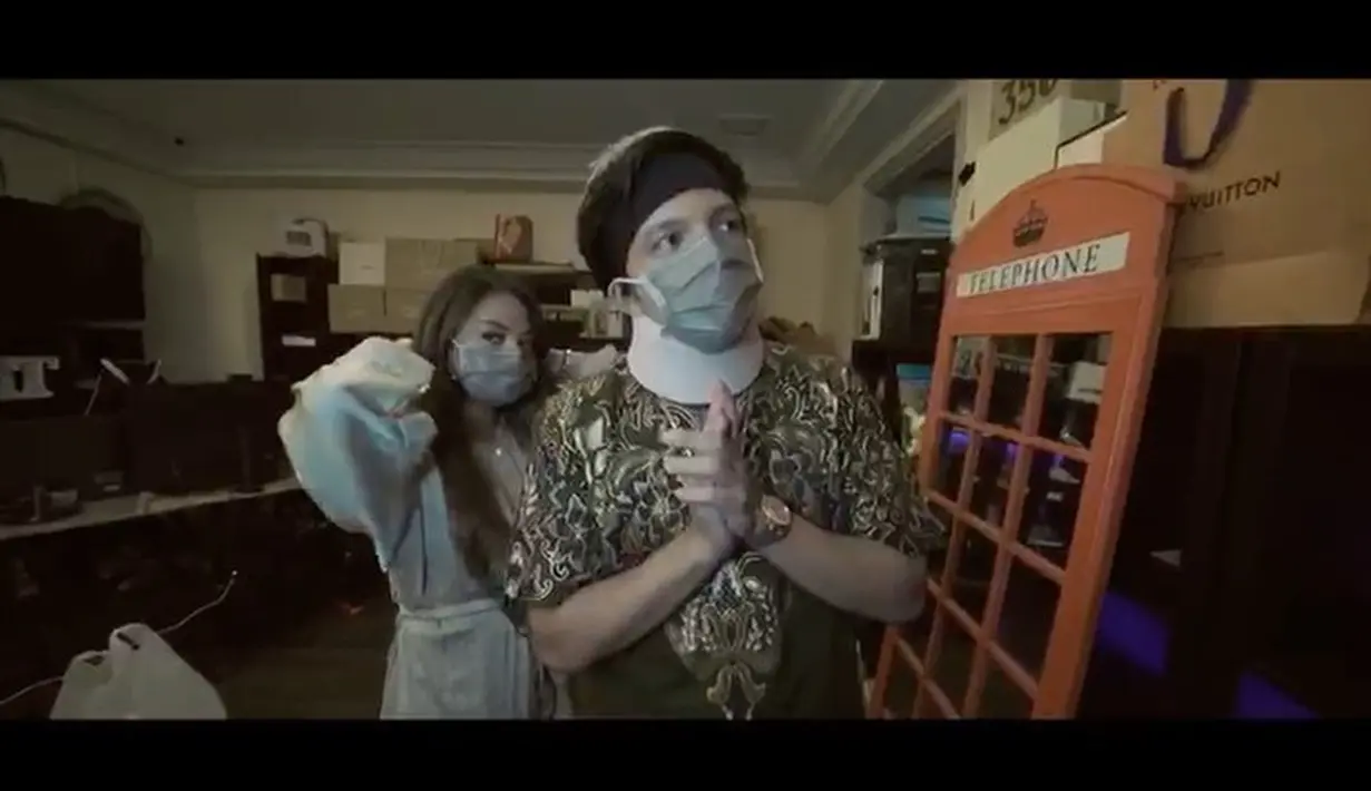 Kalau bicara tentang kedekatannya, Atta dan Aurel memang terlihat semakin dekat. Menurut Atta, kedekatannya dengan Aurel merupakan salah satu pertanda baik dari sang Pencipta. (Instagram/attahalilintar)