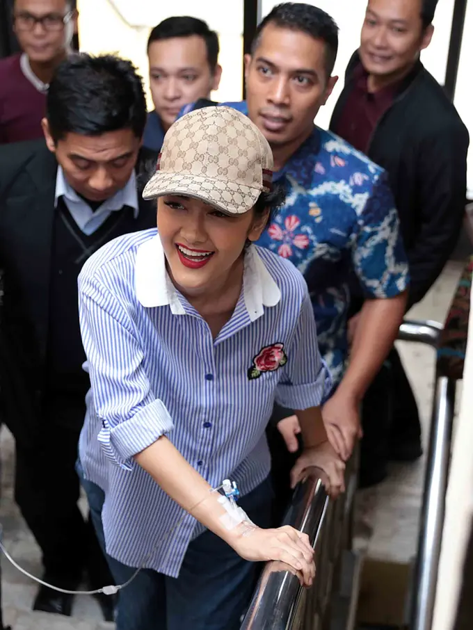 [Bintang] Julia Perez