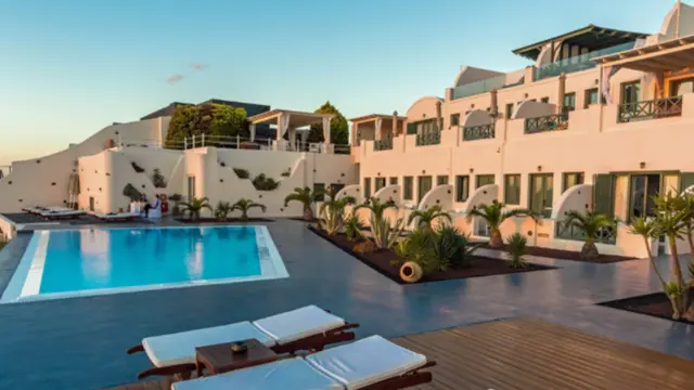 Ada Bali, 5 Hotel Tempat Liburan Paling Romantis di Dunia 2019