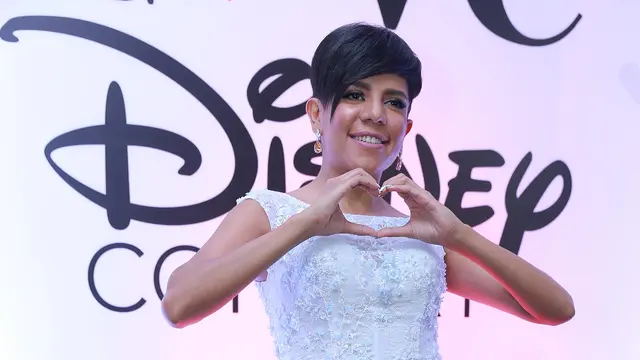 [Bintang] Nowela Idol