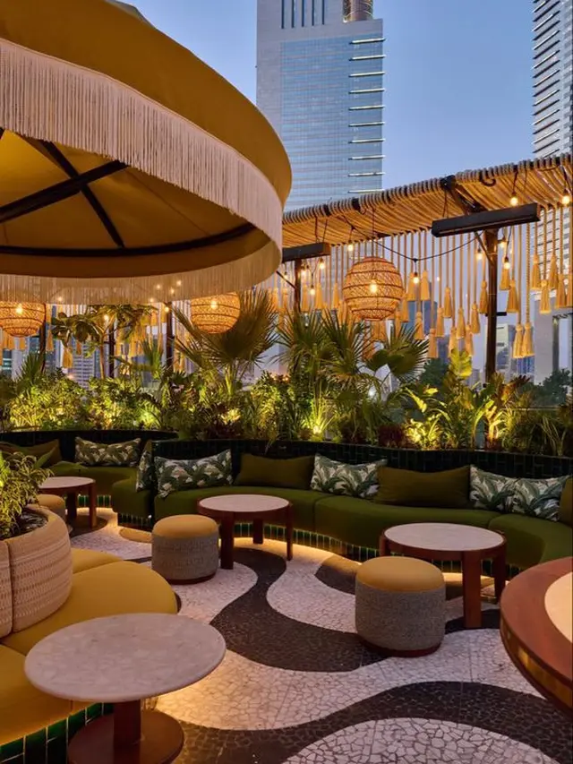 Desain Kafe Outdoor Mewah yang Tetap Santai