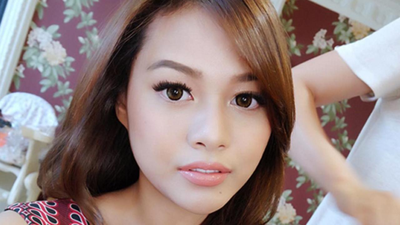 makeup aurel hermansyah