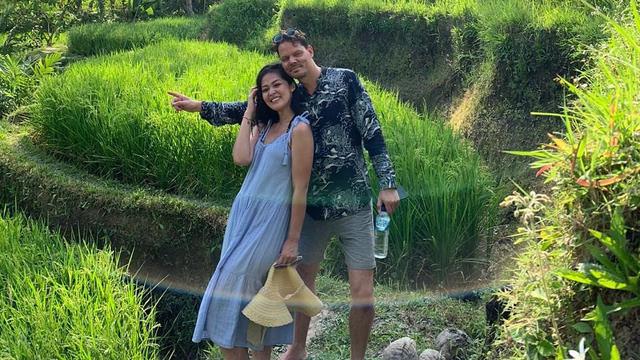 6 Momen Gracia Indri Dilamar Kekasih Bule di Belanda, Romantis Banget