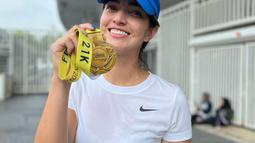 Dirinya juga mengungkapkan mulai latihan untuk marathon sejak waktu subuh. Bahkan, ibu tiga anak ini tak menampik bagaimana lelahnya saat menjalani latihan marathon. (Liputan6.com/IG/@ramadhaniabakrie)