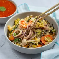 Ilustrasi resep tumis cumi sayuran | copyright freepik.com/jcomp