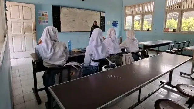 Suasana kelas di SMA 1 Muhammadiyah Depok saat mengikuti pembelajaran di kelas. (Liputan6.com/Dicky Agung Prihanto)