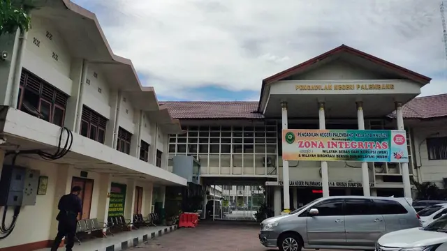 Kuasa Hukum Minta Mantan Bupati Muara Enim Dibebaskan dari Dakwaan