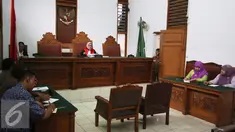 Suasana sidang gugatan praperadilan kasus dugaan korupsi pengadaan lahan Rumah Sakit (RS) Sumber Waras oleh Pemerintah Provinsi DKI Jakarta dengan agenda pembacaan putusan di PN Jakarta Selatan, Rabu (30/3). (Liputan6.com/Herman Zakharia)