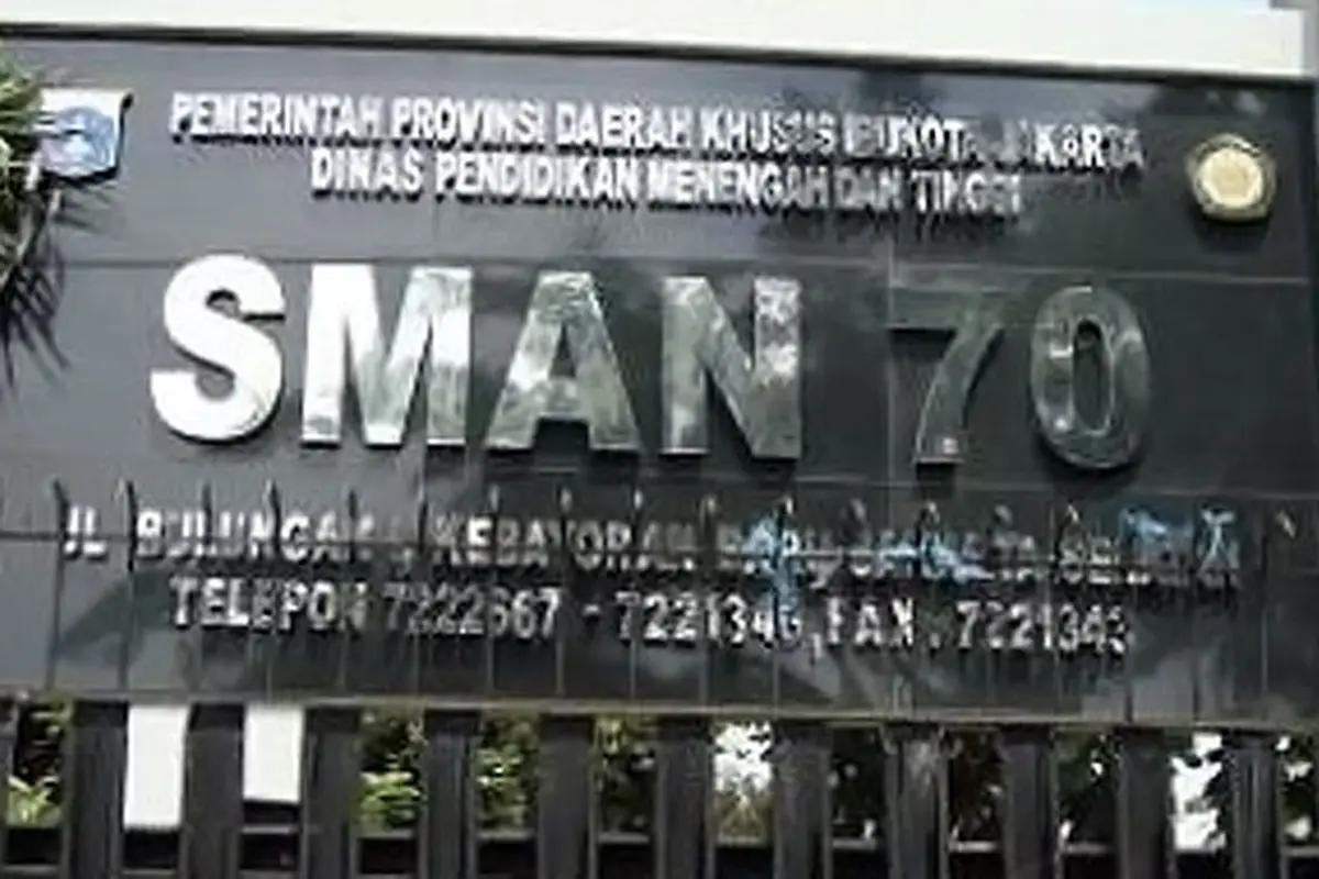 sma70-120925a.jpg