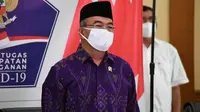 Menko PMK Muhadjir Effendy mengapresiasi upaya pemerintah Provinsi Maluku saat memimpin rapat koordinasi bersama Gubernur, Bupati/Wali Kota se-Maluku dan Maluku utara via videoconference di Kantor Gubernur Maluku, Ambon, Senin (6/7/2020). (Dok Humas Kementerian Kesehatan)