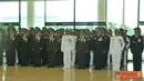 Citizen6, Jakarta: Panglima TNI Laksamana TNI Agus Suhartono, menyematkan tanda kehormatan kepada 105 Perwira Tinggi TNI dalam sebuah upacara militer di Mabes TNI Cilangkap, Jakarta Timur, Kamis (5/7). (Pengirim: Badarudin Bakri).