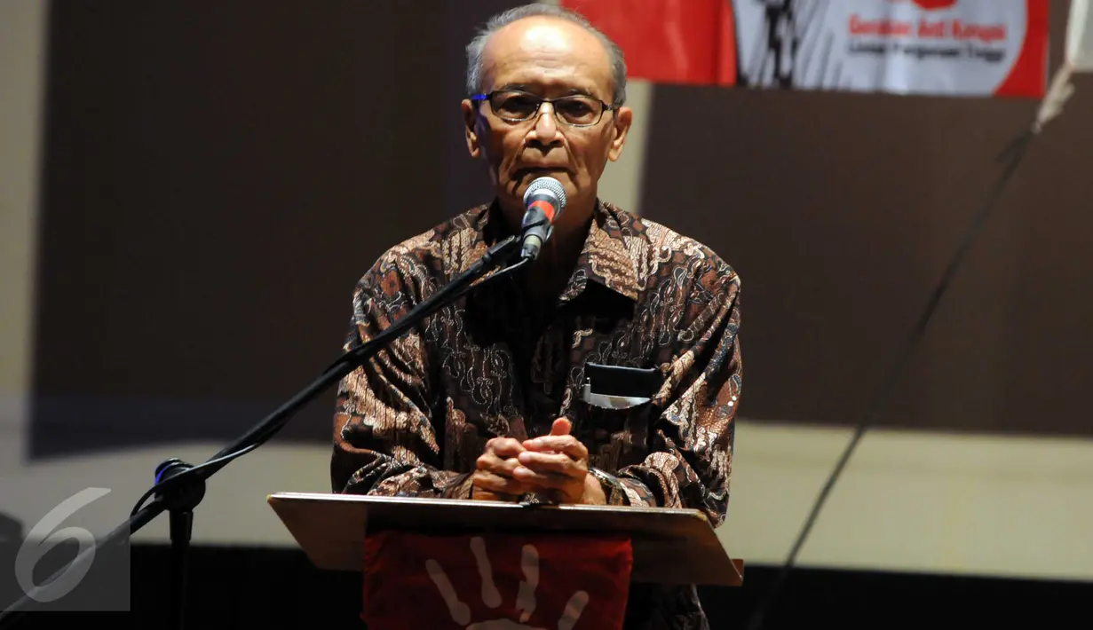 Mantan Ketua Umum Pengurus Pusat Muhammadiyah, Syafii Maarif saat menjadi pembicara dalam seminar Pemberantasan Korupsi yang Memberikan Efek Jera di Jakarta, Kamis (18/01). (Liputan6.com/Helmi Afandi) 