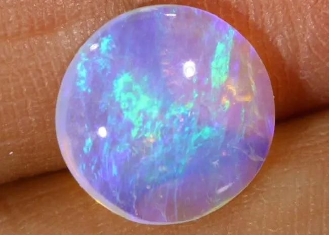 Ilustrasi batu opal