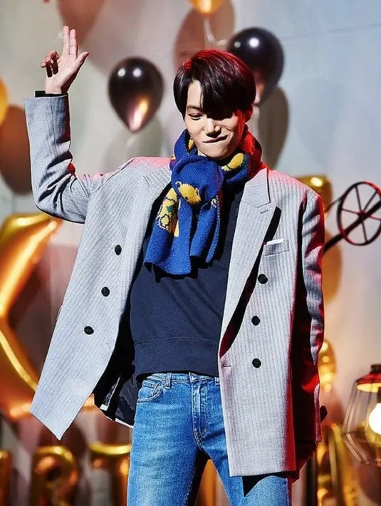 Di acara tersebut, Kai EXO sempat mengobrol dengan para penggemarnya. Ia juga menjawab beberapa pertanyaan dari para penggemarnya. (Foto: instagram.com/kaikim.kji)