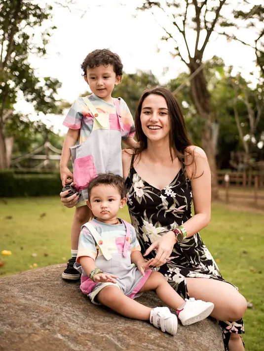 (Instagram/dahliachr)