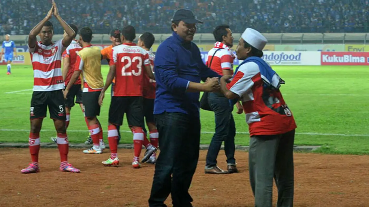 Manajemen Madura United