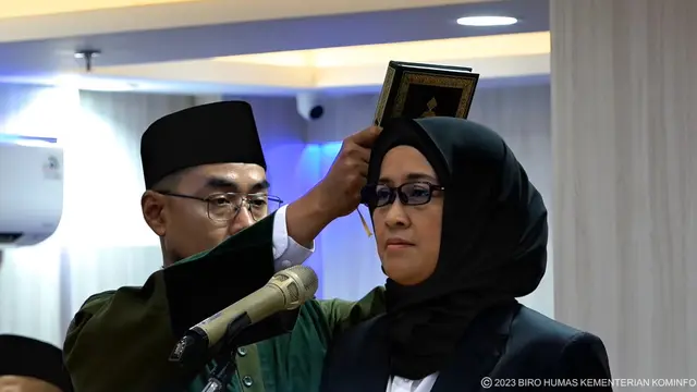 Menkominfo Budi Arie Setiadi resmi melantik Fadhilah Mathar sebagai Direktur Utama Badan Aksesibilitas Telekomunikasi dan Informasi (BAKTI) (YouTube Kemkominfo TV)