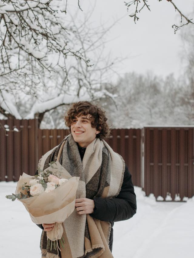 Arti Mimpi Disukai oleh Pria Tidak Dikenal