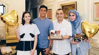 Chelsea Islan bersama Daffa Wardhana dan orangtuanya, Marini Zumarnis dan Denny Wardhana. (Instagram)