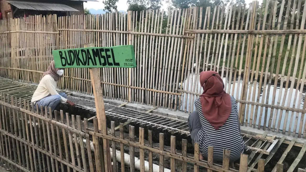 Sebanyak sembilan mahasiswa Insitut Pertanian Bogor (IPB) berhasil menyulap sebuah selokan warga, menjadi kolam produktif di Kampung Sindangwangi, Desa Sukakarya, Kecamatan Samarang, Garut, Jawa Barat.