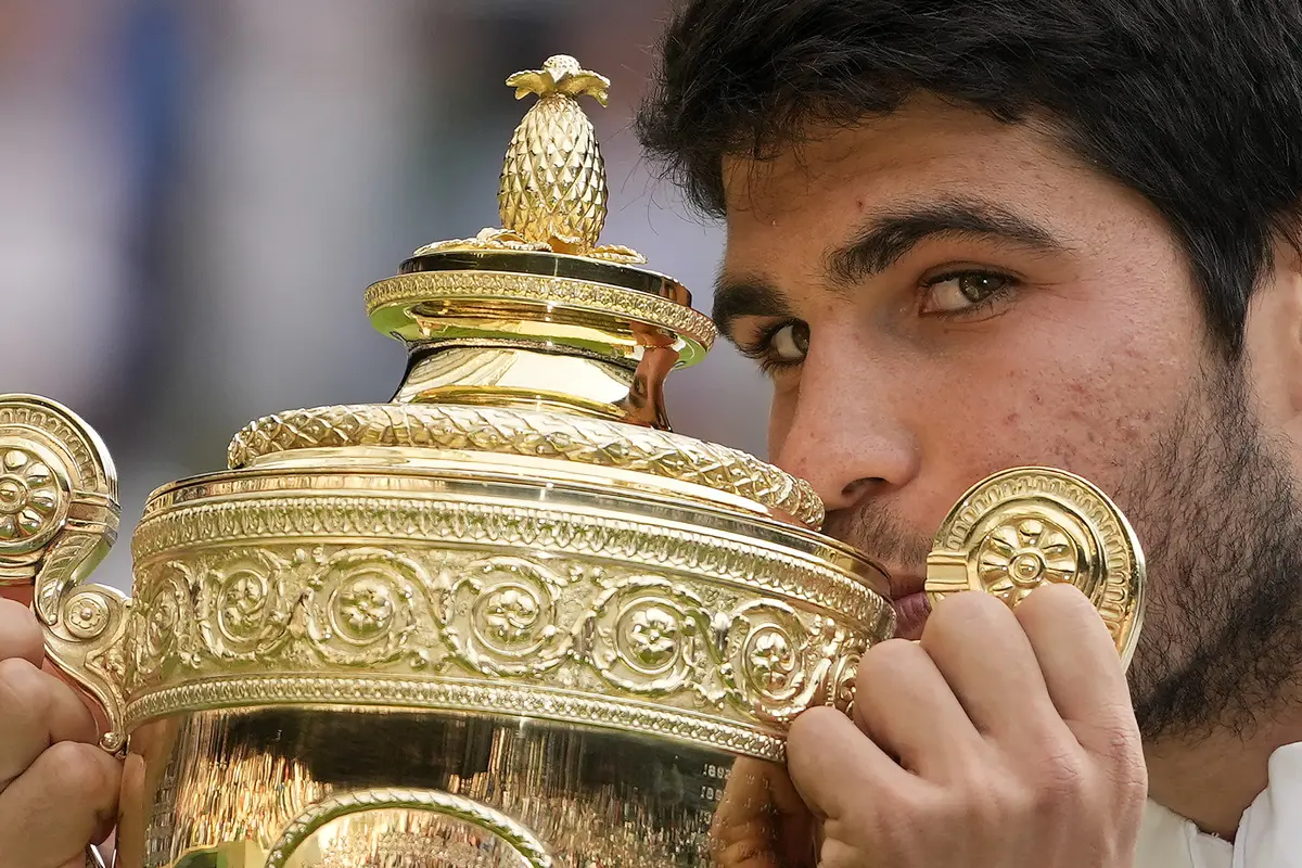Foto: Raih Gelar Wimbledon 2023 setelah Tundukkan Novak Djokovic, Carlos Alcaraz Putus Dominasi Juara Big Four dalam 20 Tahun Terakhir