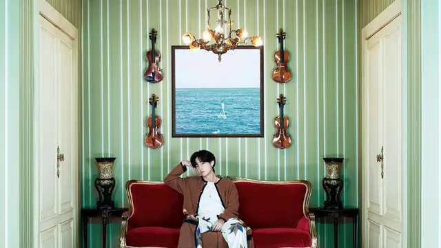 V BTS. (Twitter/ bts_bighit)