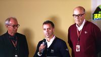 Loris Capirossi (tengah)c resmi bergabung dengan panel Race Direction MotoGP untuk menggantikan posisi Javier Alonso. (Crash)