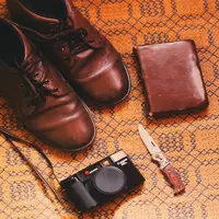 Berikut cara tepat menyimpan sepatu agar tidak berbau./copyright pexels/Andre Moura