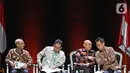 Mendag Agus Suparmanto (kedua kiri) dan Menkop UKM Teten Masduki (kedua kanan) saat diskusi panel VI Rakornas Indonesia Maju antara Pemerintah Pusat dan Forum Koordinasi Pimpinan Daerah di Bogor, Rabu (13/11/2019). Panel VI itu membahas transformasi ekonomi I. (Liputan6.com/Herman Zakharia)