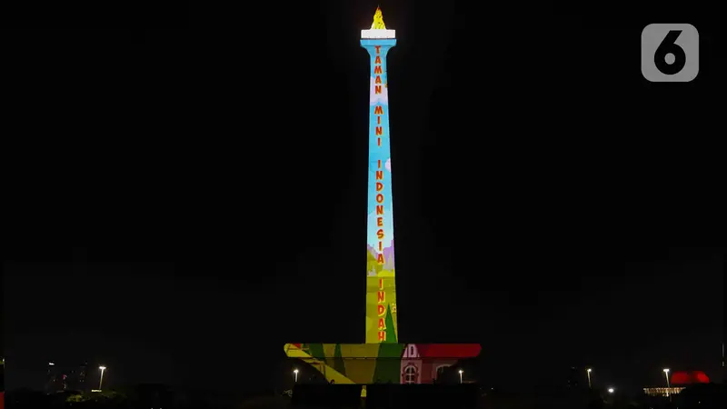 Kawasan Monumen Nasional (Monas), Jakarta Pusat dibuka saat malam pergantian tahun 2024. Namun, Monas tak menggelar pesta kembang api.