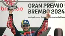 Hingga putaran terakhir, posisi Francesco Bagnaia nyaris tidak tersentuh oleh pembalap lain. (Marco BERTORELLO/AFP)