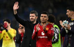 Kemenangan ini membuat skuad asuhan Michael Carrick naik ke peringkat keempat klasemen sementara dengan koleksi 48 poin. (AFP/Paul Ellis)
