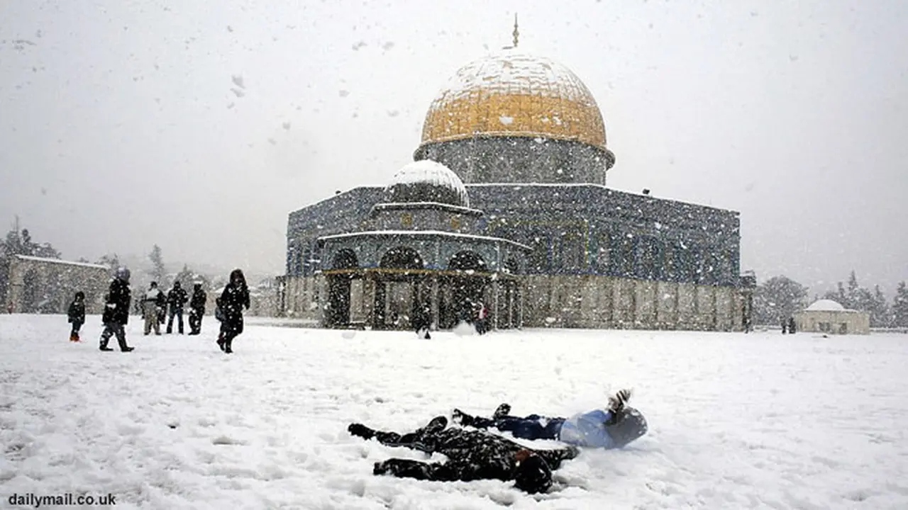salju-yerusalem130111a.jpg