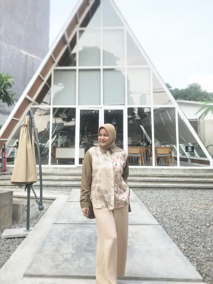 5 Potret dan Kabar Terbaru Diva Nadia, Dulu Pernah Tenar Karena Film 'Di Sini Ada Setan'