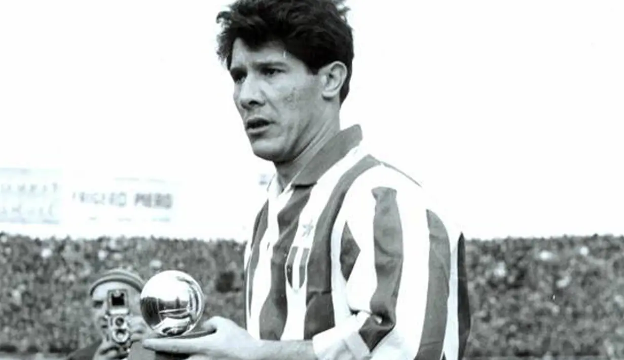 Omar Sivori dipuja karena keberanian dan gaya bermainnya yang luar biasa, dia adalah detak jantung timnas Argentina dan sangat dicintai oleh fans Juventus. Ia telah menorehkan 167 gol untuk Juventus (Istimewa)