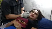Sulam Alis dan Bibir Bikin Bebizie Semakin Seksi