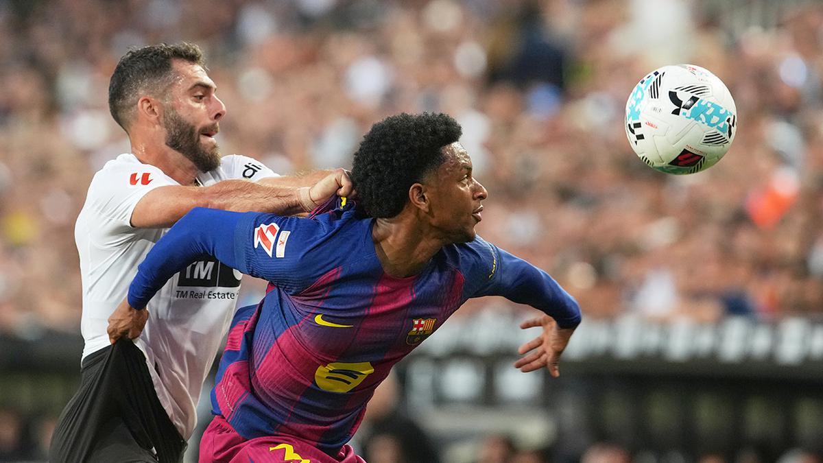 Valencia vs Barcelona: Lewandowski Cetak Gol Perpisahan, Blaugrana Tetap Tumbang