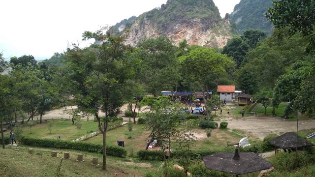 Selamat Pagi Dari Tebing Batu Lawang Cirebon Regional