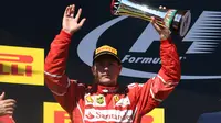 Kimi Raikkonen resmi memperpanjang kontrak dengan Ferrari hingga 2018. (AFP / ATTILA KISBENEDEK)