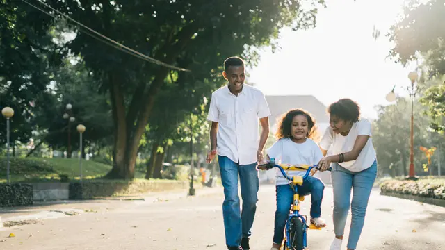 1. Positive Parenting Membiarkan Anak Berbuat Sesuka Hati, Benarkah?