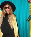 Sejak awal kehamilan, Beyonce memang tak pernah lepas dari perhatian publik, terutama soal sesi foto yang kerap dilakukannya. Belakangan tersiar kembali kabar yang mengejutkan dari penyanyi fenomenal ini. (Instagram/Beyonce)