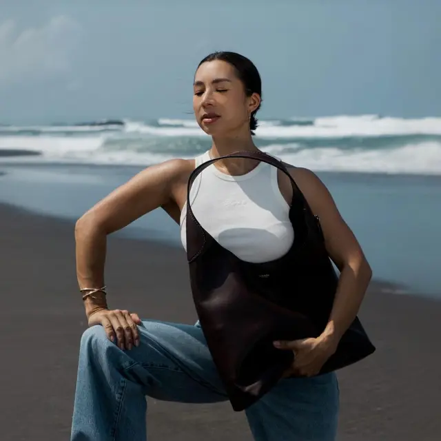 Tengok Gaya Chic dan Memukau Yasmin Napper, Paula Verhoeven, Saskia Chadwick, dan Jennifer Bachdim dengan Koleksi Tas Coach Terbaru (Foto dok : Coach/Kanmo Grouo).